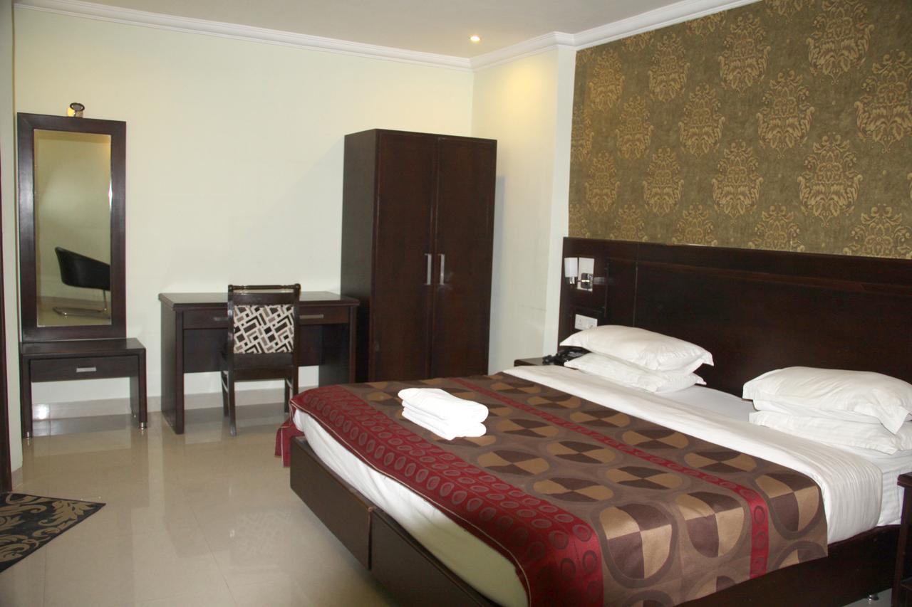 Celebration Hotel And Resort Rewa Екстер'єр фото